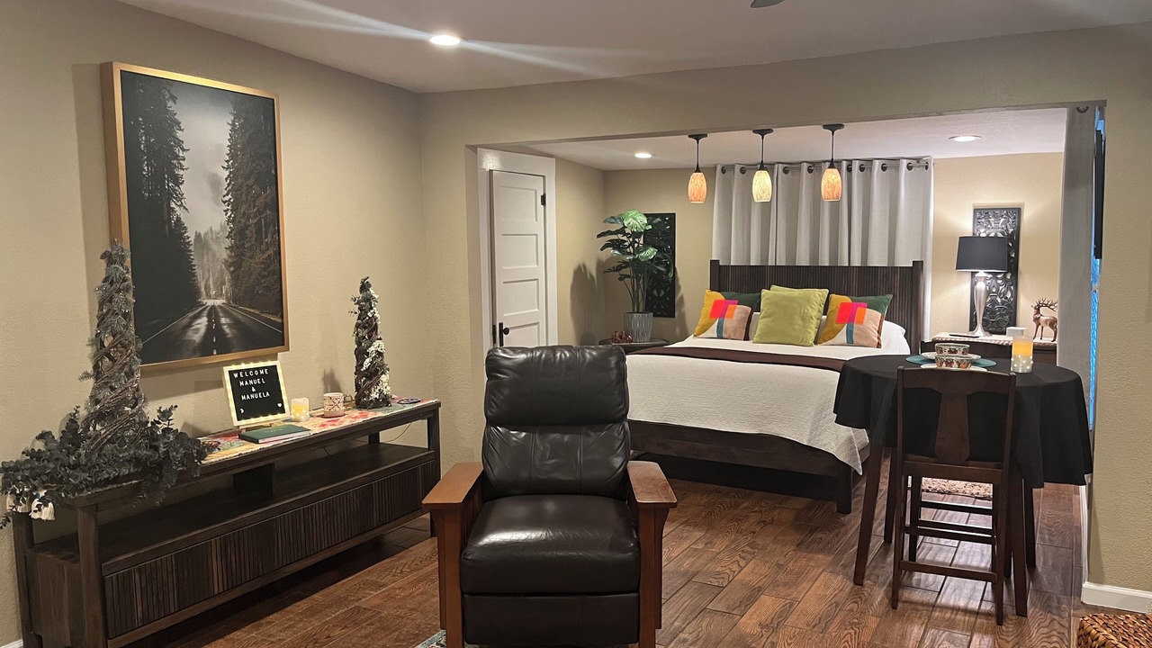 Photo of Bedroom in Midtown