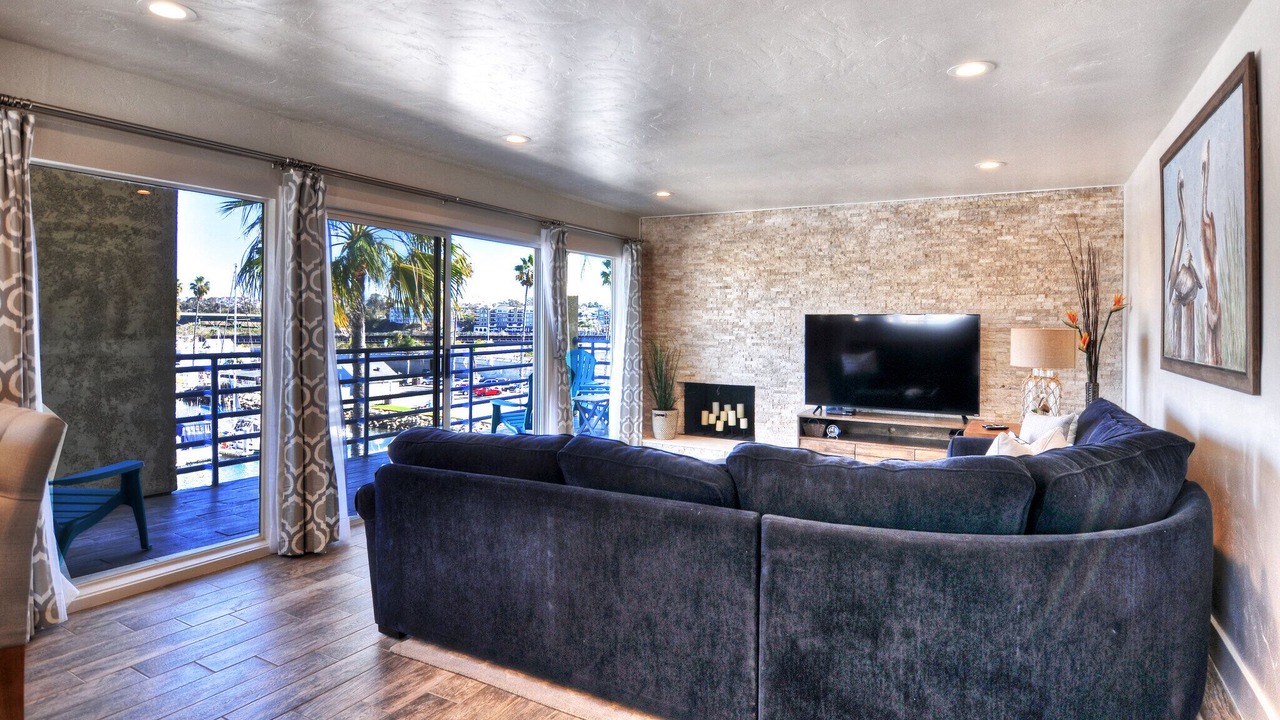 Photo of Livingroom in Townsite