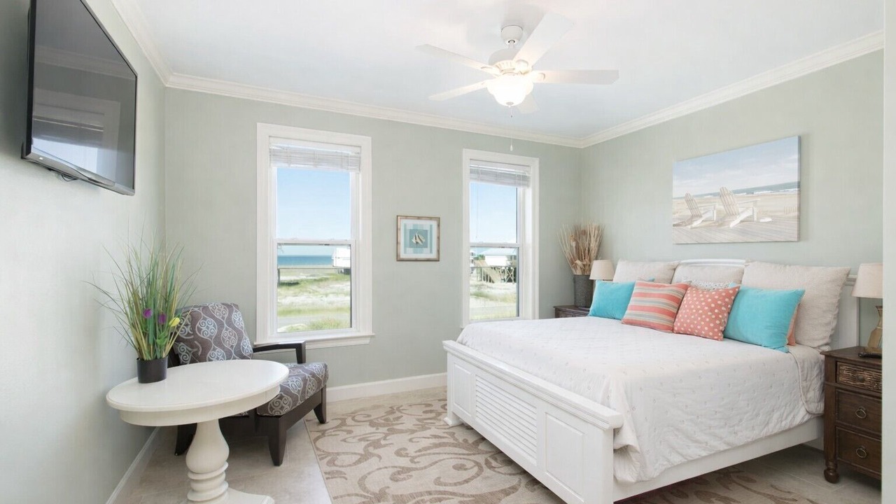 Photo of Bedroom in Dauphin Island