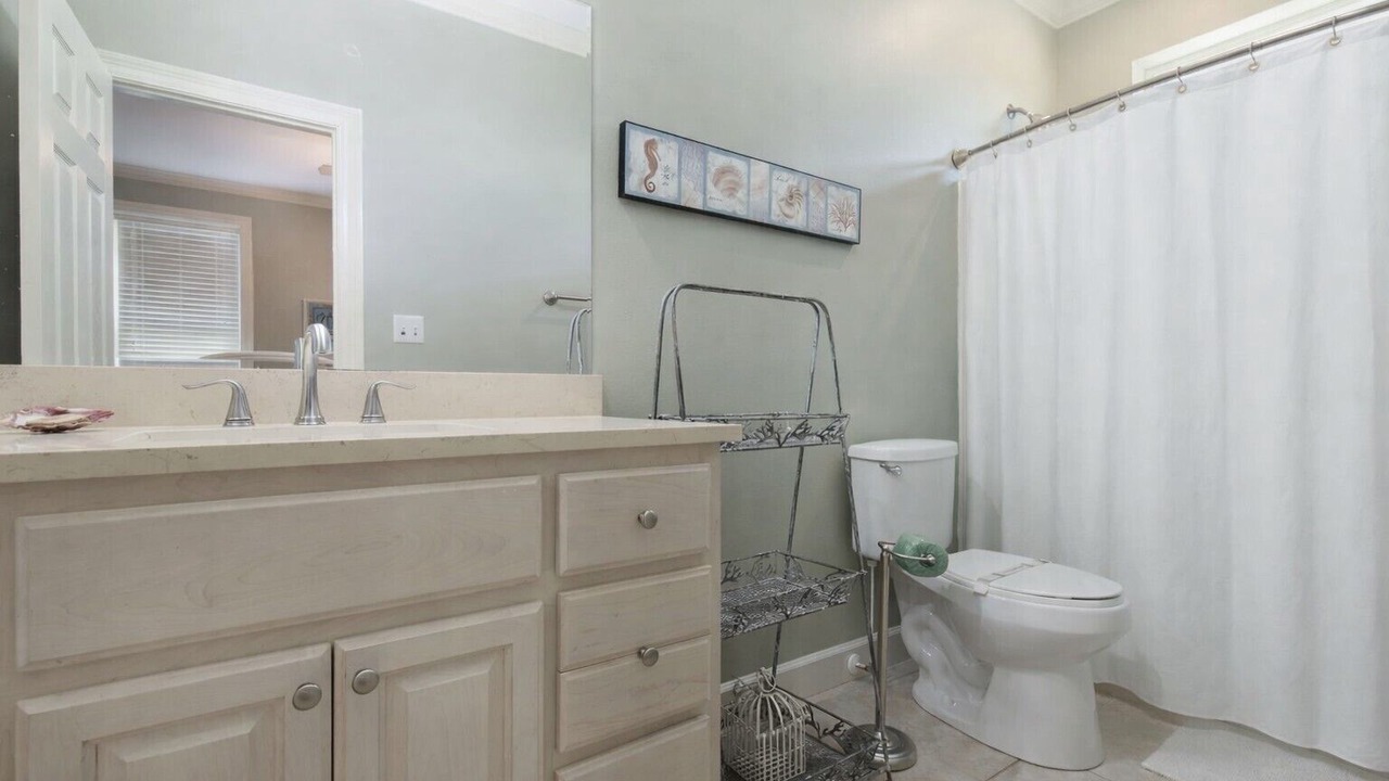 Photo of Bathroom in Dauphin Island