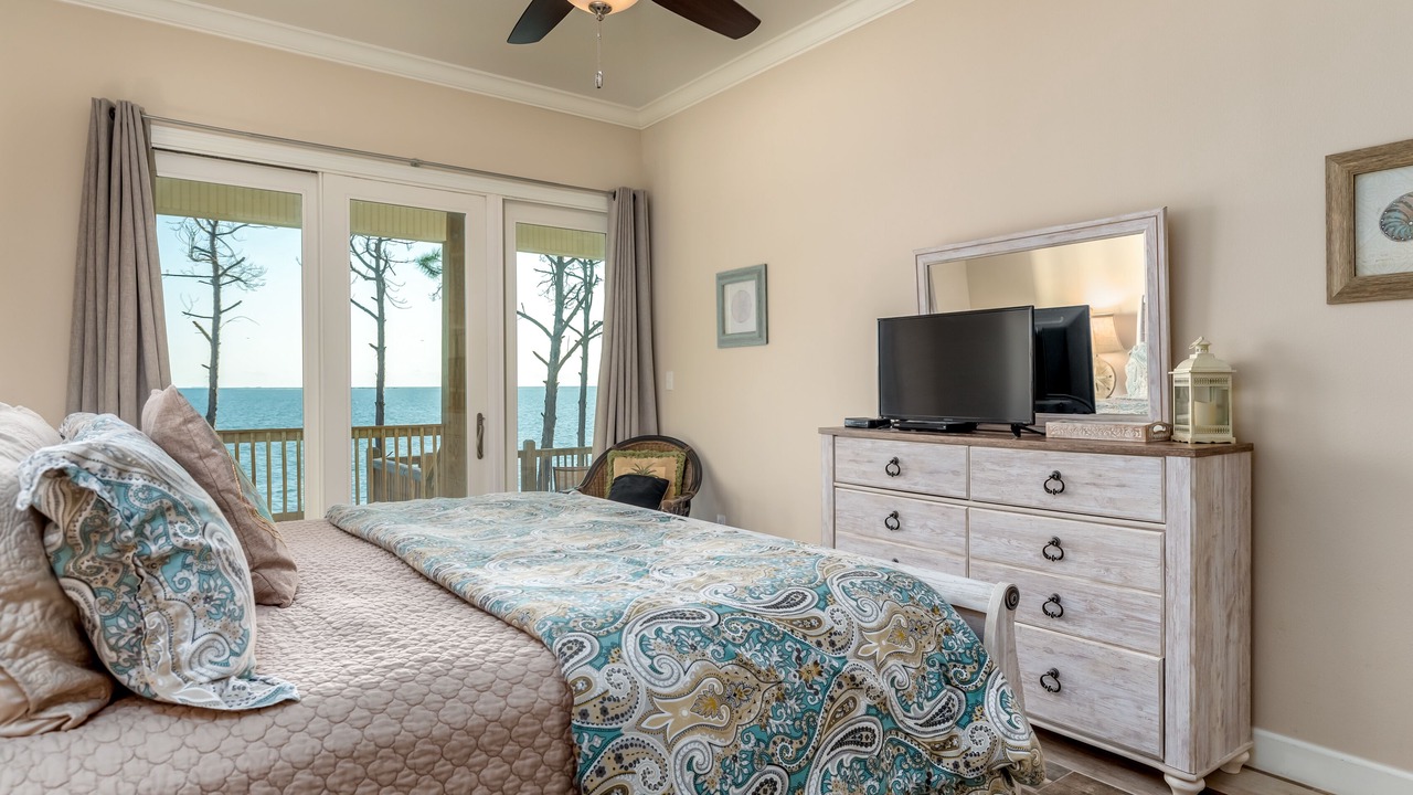 Photo of Bedroom in Audubon Place