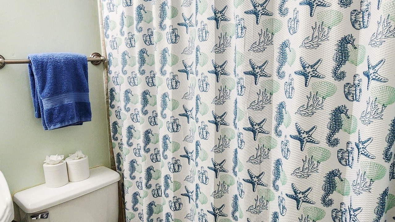 Photo of Bathroom in Truman Annex