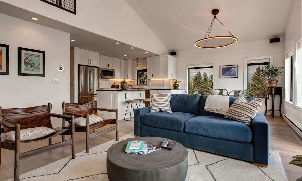 Photo of Livingroom in Teton Village