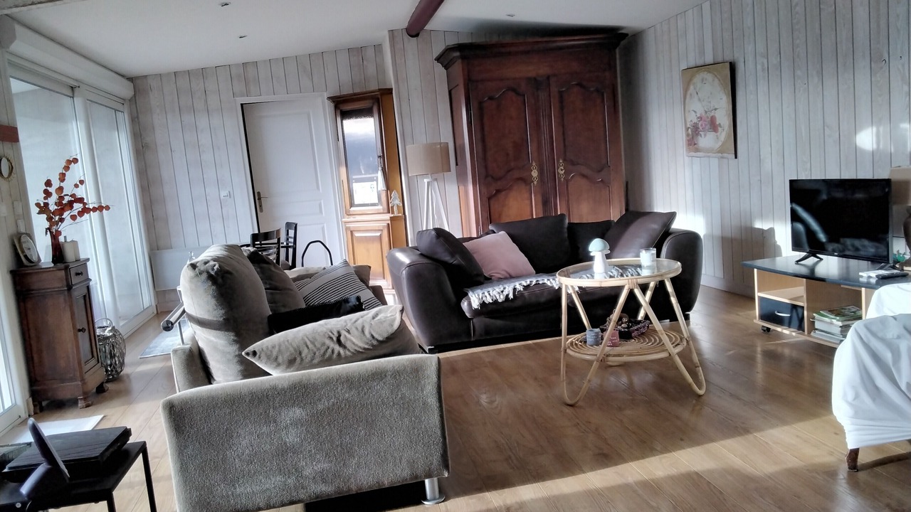 Photo of Livingroom in Angles