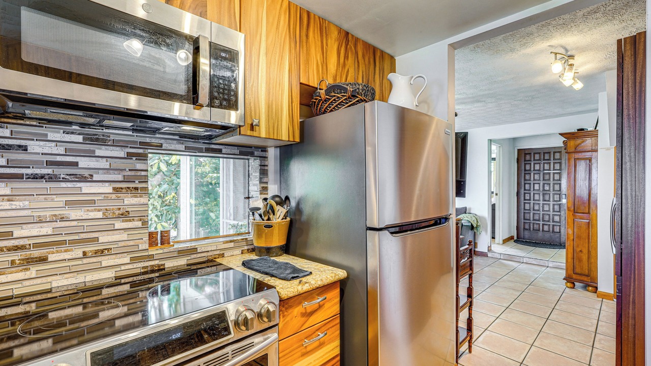 Photo of Others in Kahaluu Bay