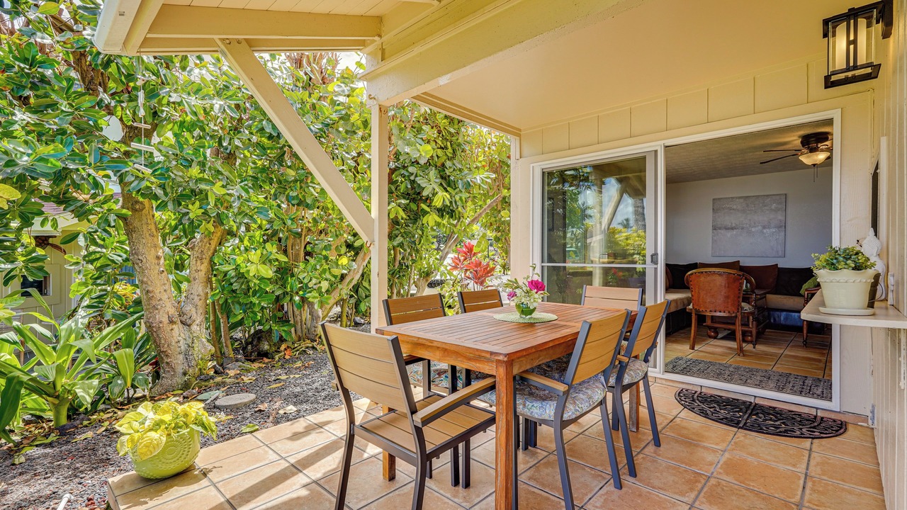 Photo of Others in Kahaluu Bay
