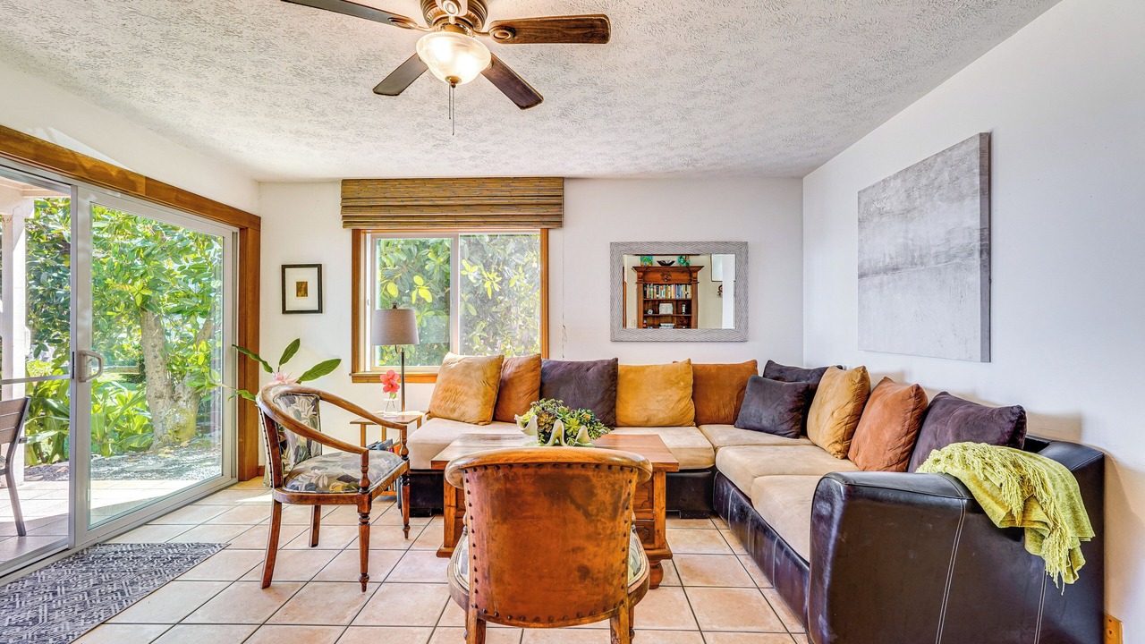 Photo of Bedroom in Kahaluu Bay
