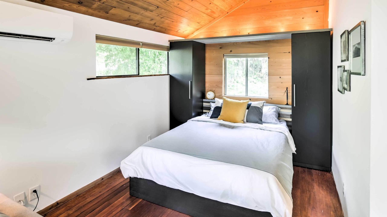 Photo of Bedroom in Blackshear-Prospect Hill