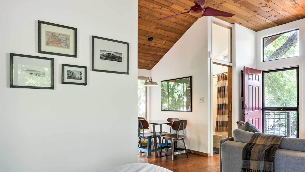 Photo of Bedroom in Blackshear-Prospect Hill