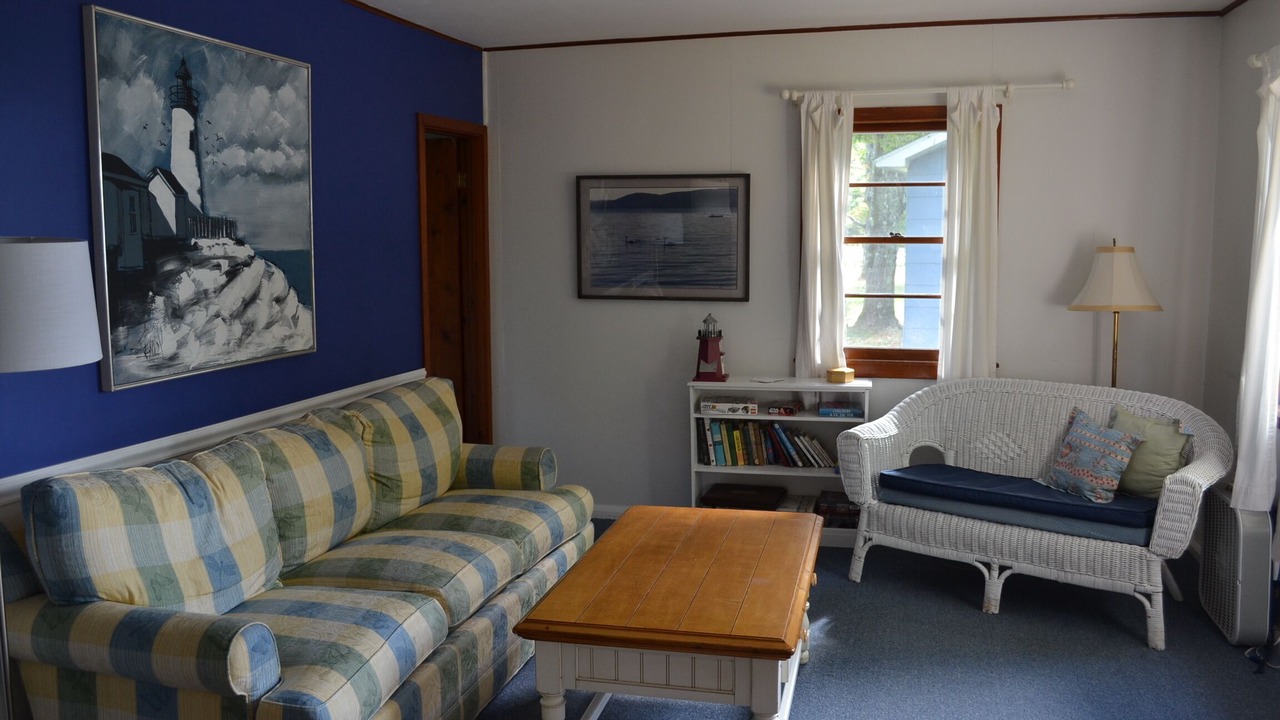 Photo of Livingroom in Maple City
