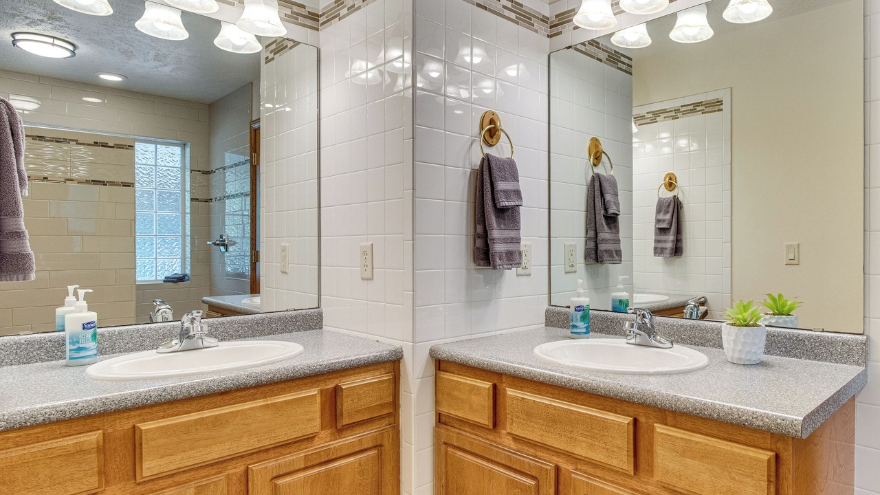Photo of Bathroom in Lone Rock