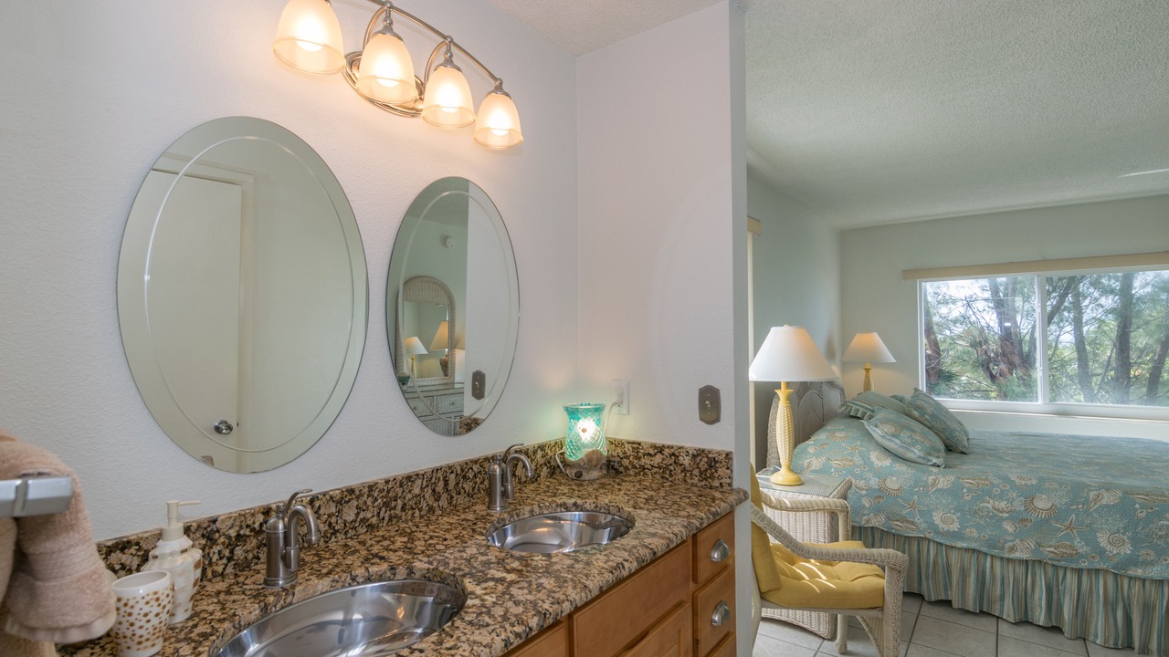 Photo of Bedroom in Holmes Beach