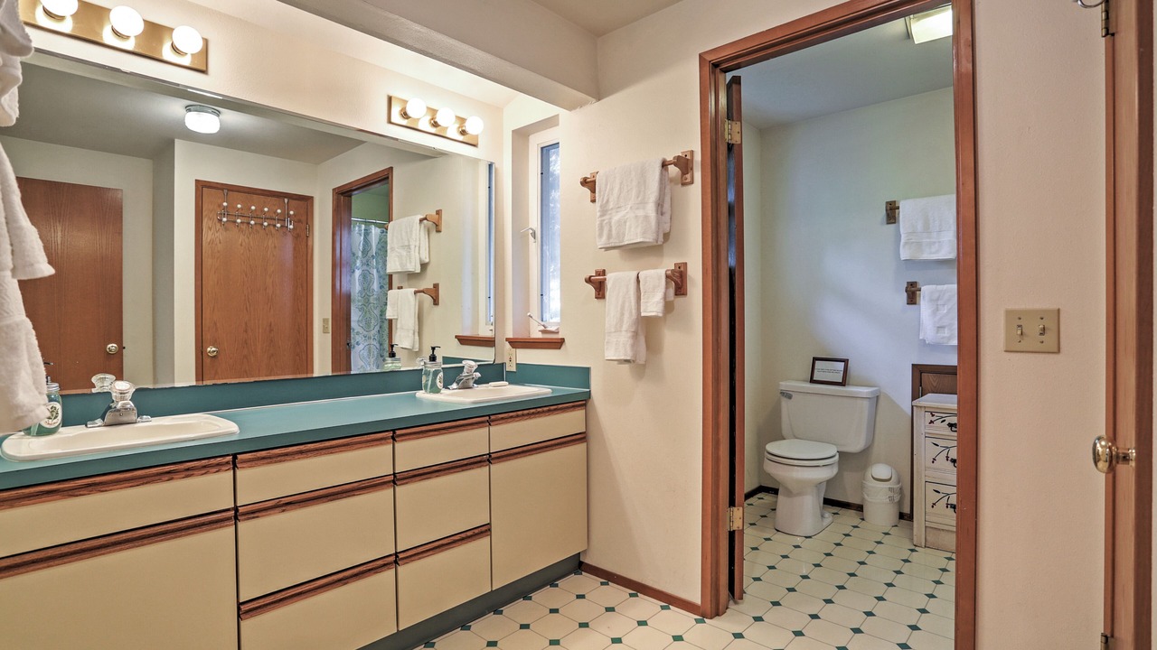 Photo of Bathroom in Warm Beach