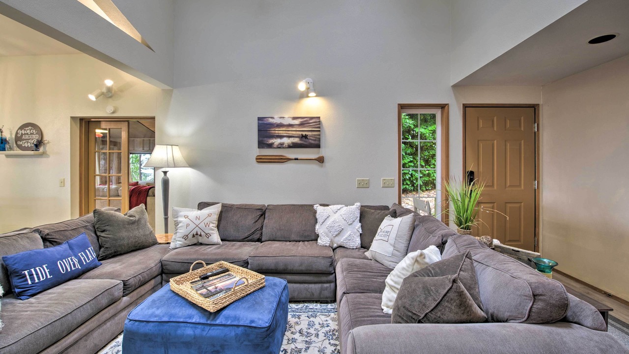 Photo of Bedroom in Warm Beach