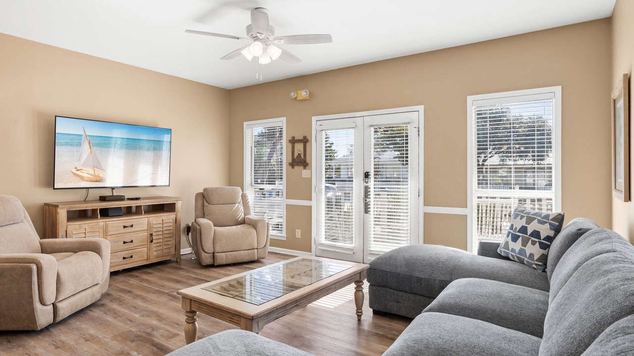 Photo of Bedroom in Crystal Beach