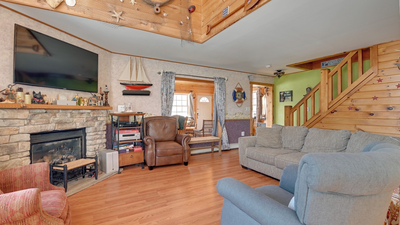 Photo of Livingroom in North Lake George