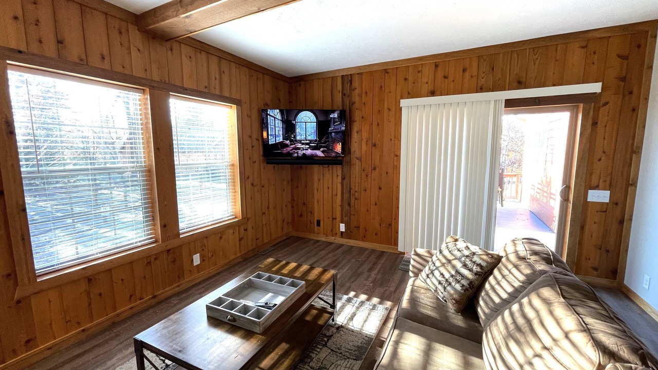 Photo of Livingroom in Spring Brook