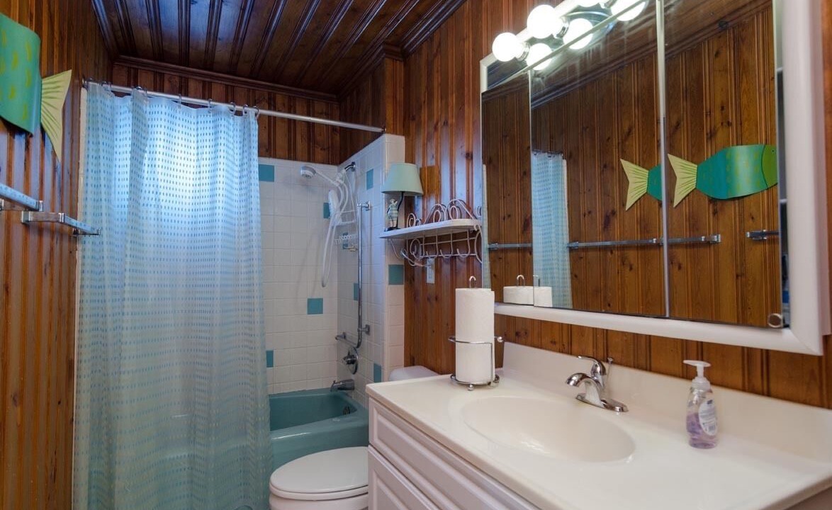 Photo of Bathroom in North Carolina Coast