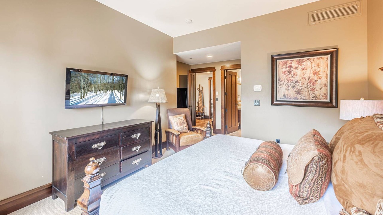 Photo of Bedroom in Empire Pass