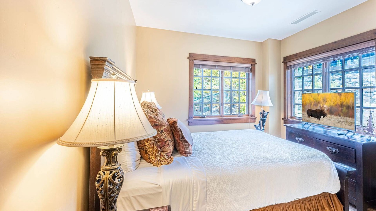 Photo of Bedroom in Empire Pass