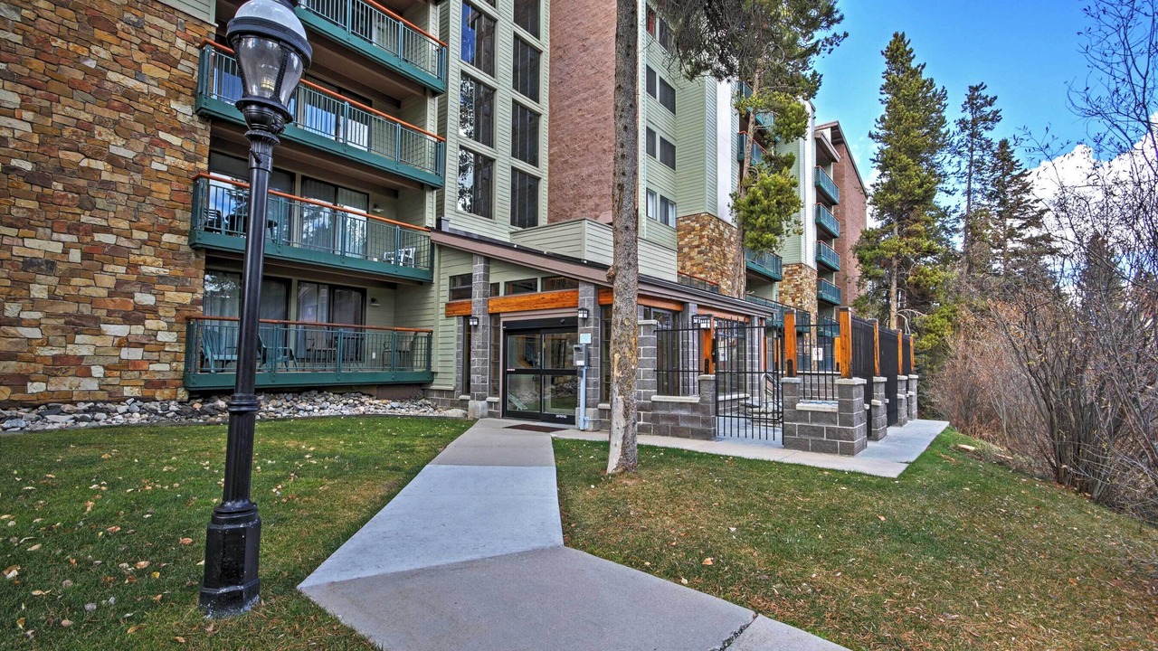 Photo of Outdoor in Peak 9