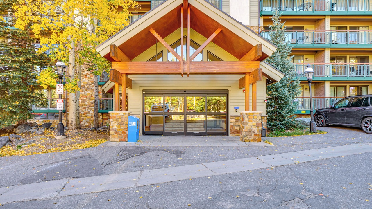 Photo of Outdoor in Peak 9