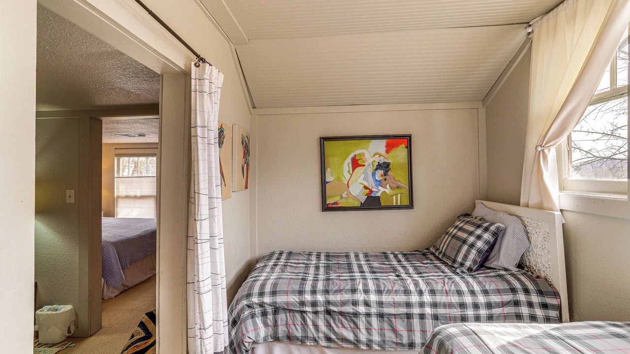 Photo of Bedroom in Hardy