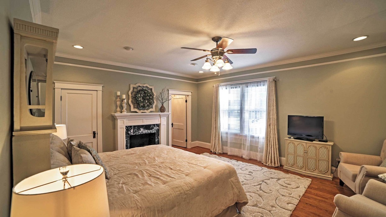 Photo of Bedroom in Cleveland