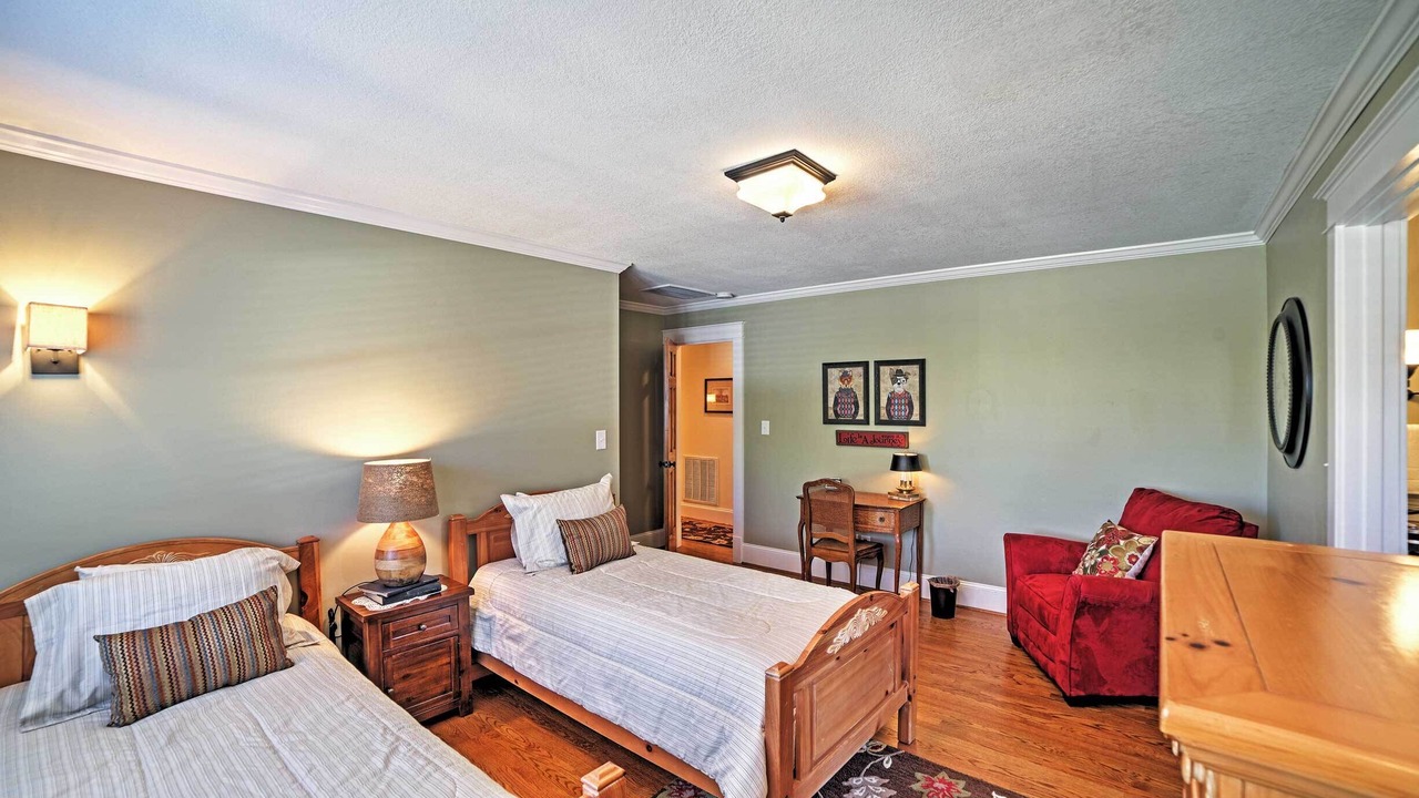 Photo of Bedroom in Cleveland