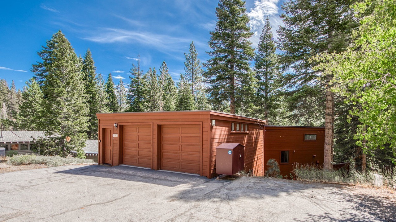 Photo of Outdoor in Alpine Meadows