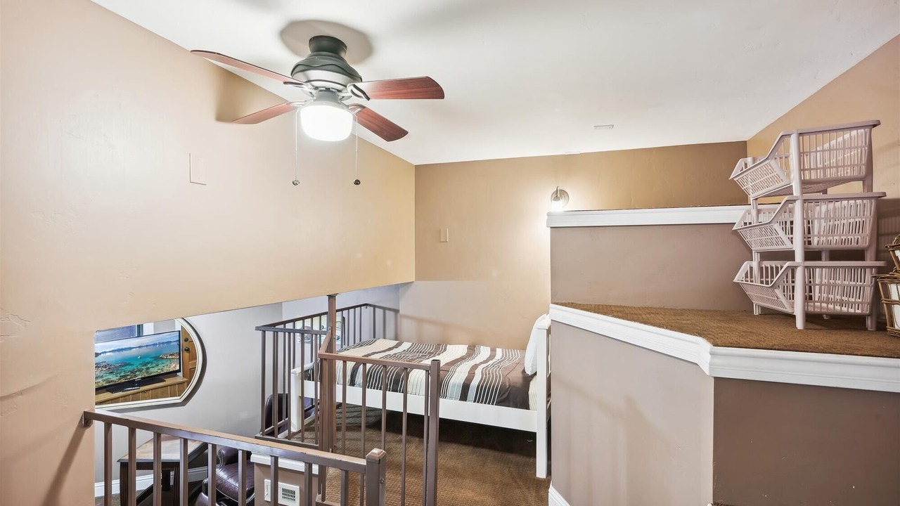 Photo of Bedroom in Alpine Meadows
