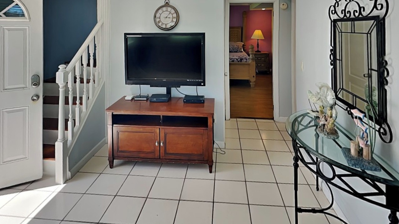 Photo of Bedroom in Surfcrest Village