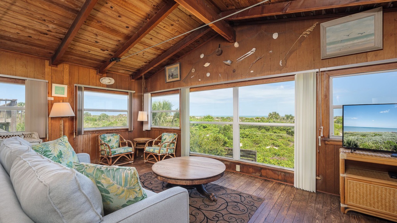 Photo of Bedroom in Butler Beach