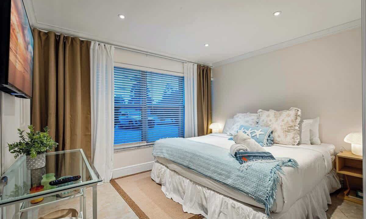 Photo of Bedroom in Garden Isles
