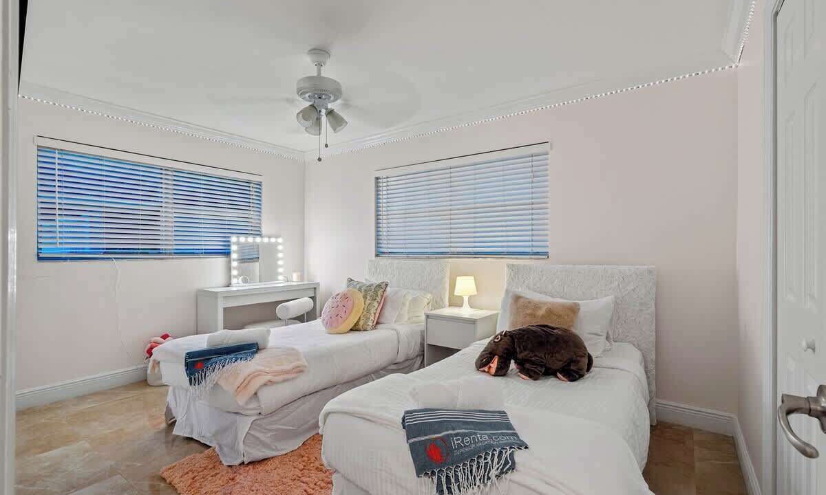 Photo of Bedroom in Garden Isles
