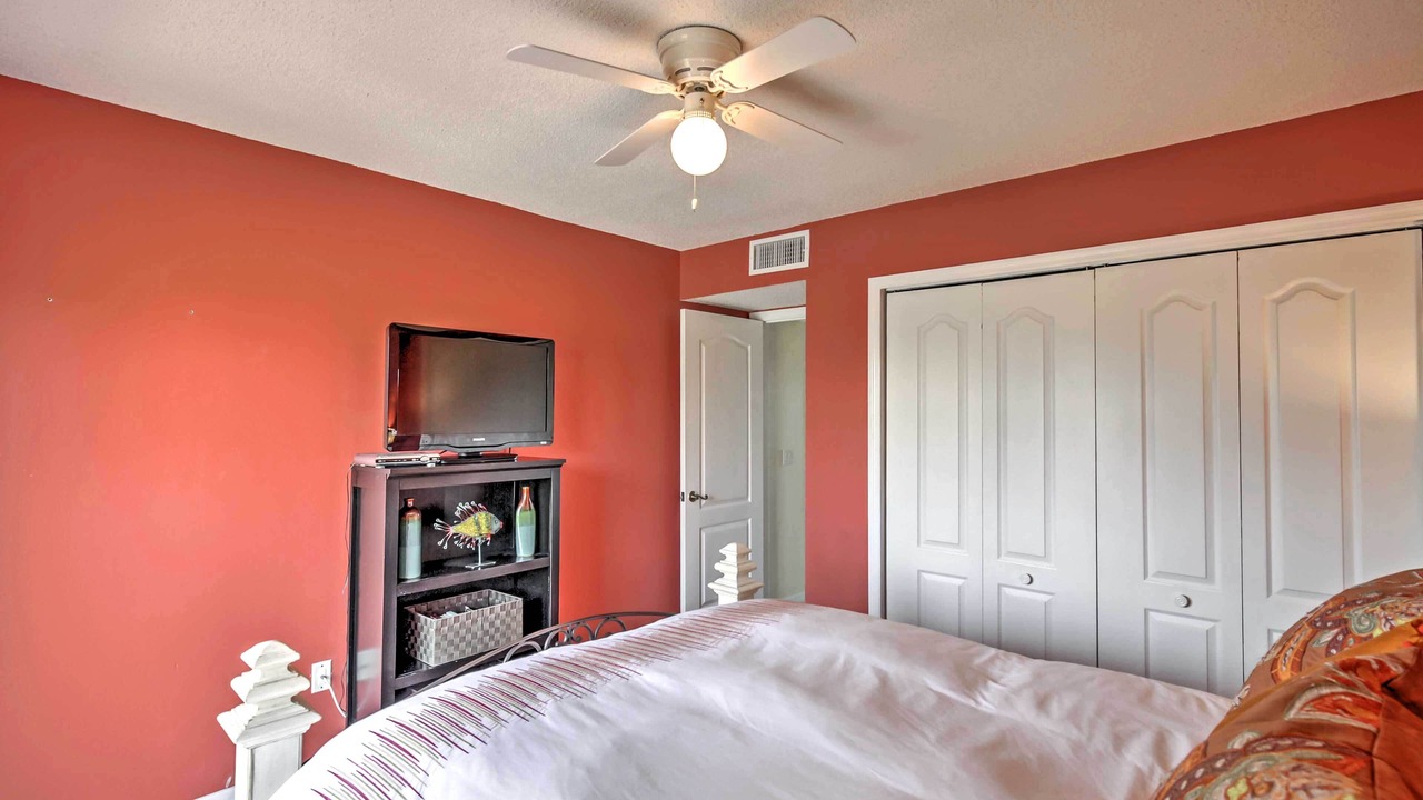 Photo of Bedroom in Butler Beach