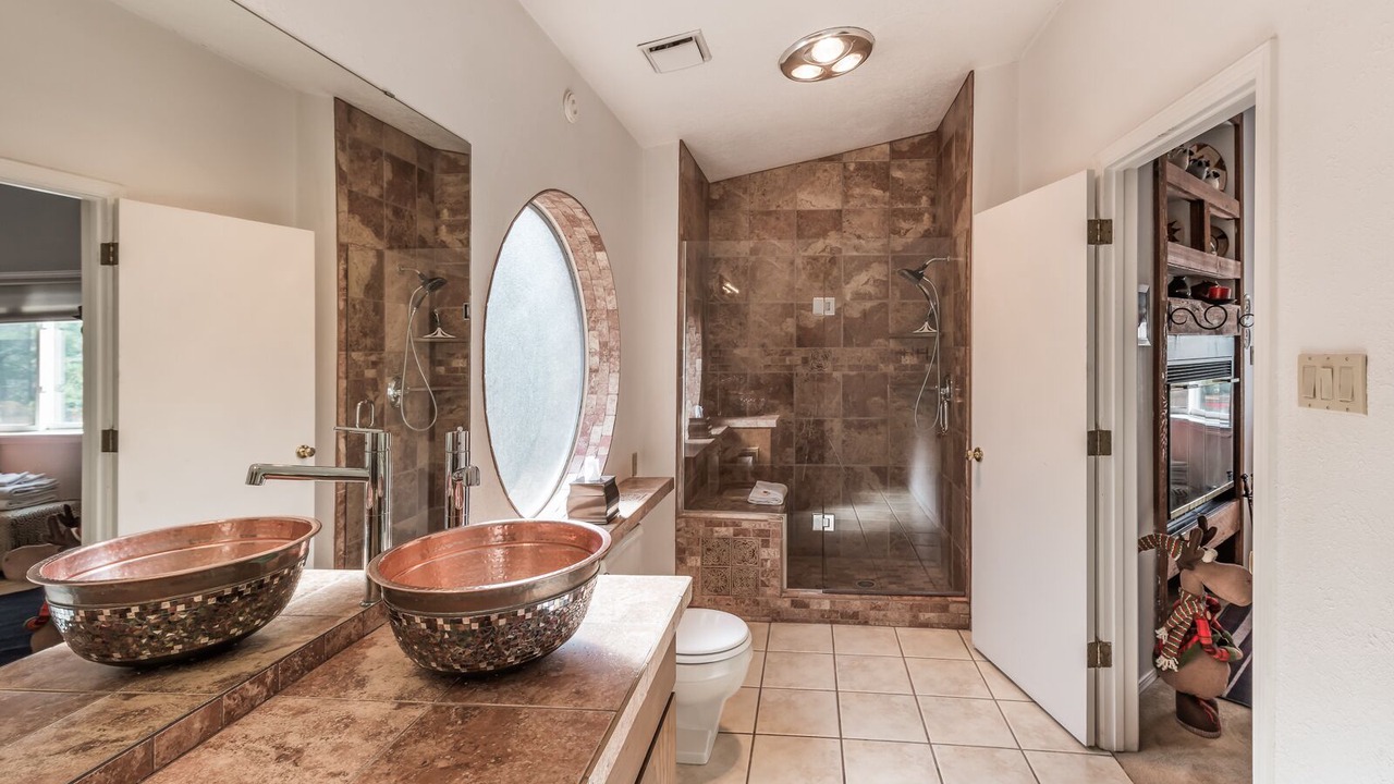 Photo of Bathroom in Ruidoso