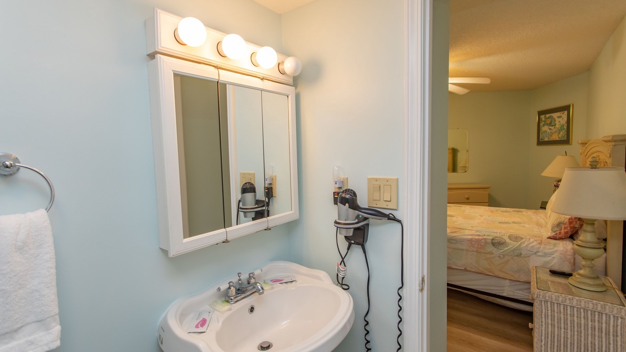 Photo of Bathroom in Garden City