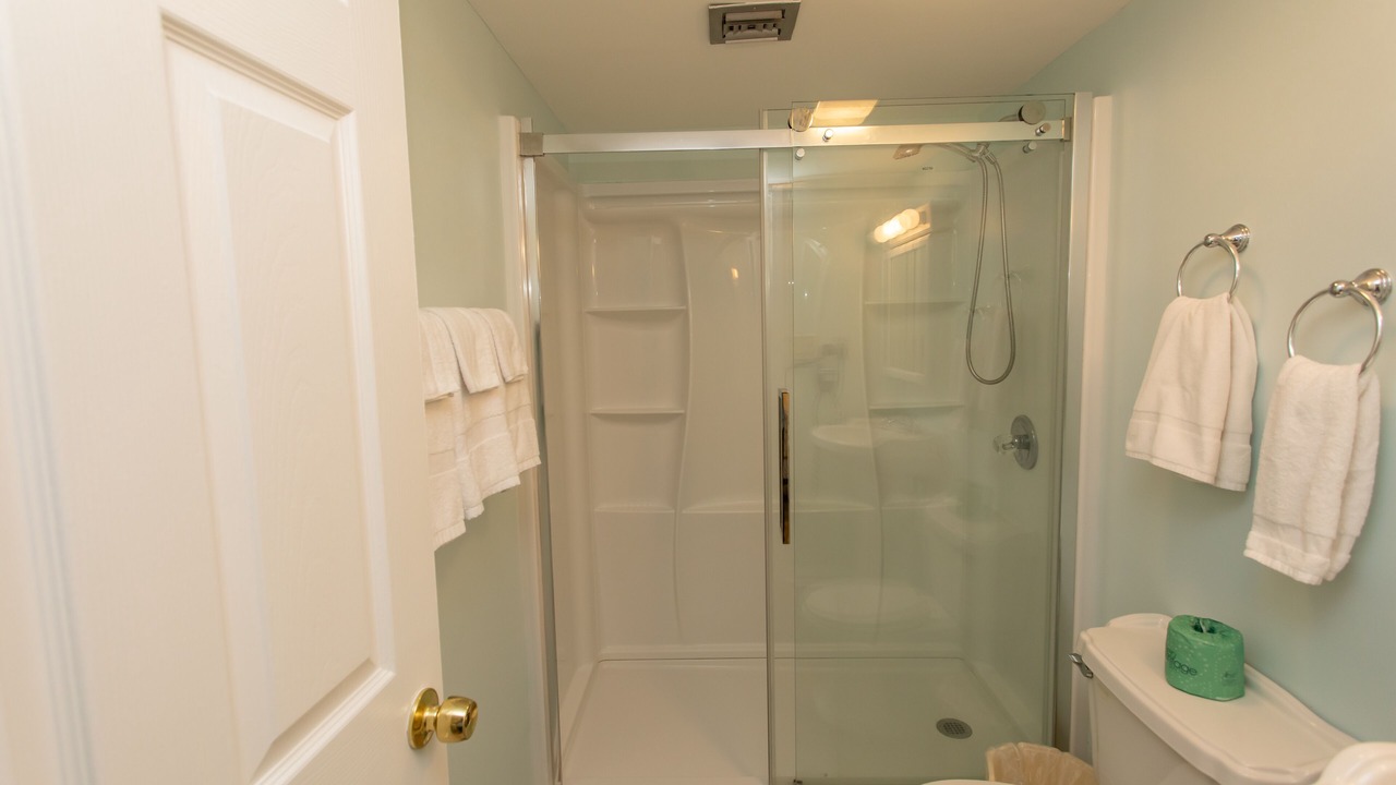 Photo of Bathroom in Garden City
