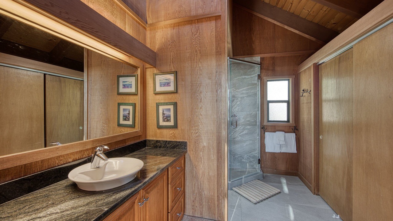 Photo of Bathroom in Lake Forest