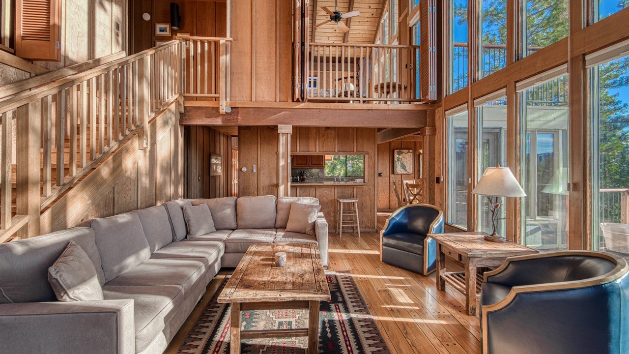 Photo of Livingroom in Lake Forest