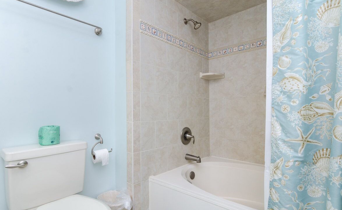 Photo of Bathroom in Shell Island