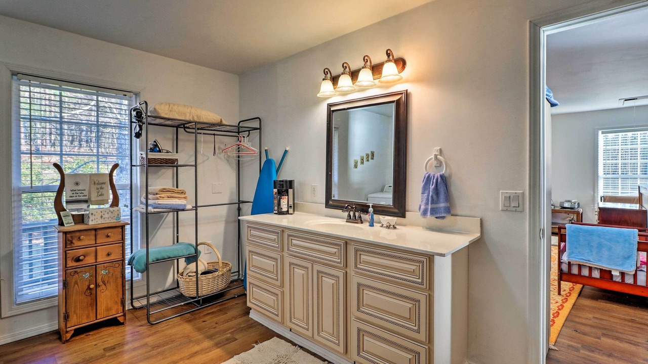 Photo of Bathroom in Delta