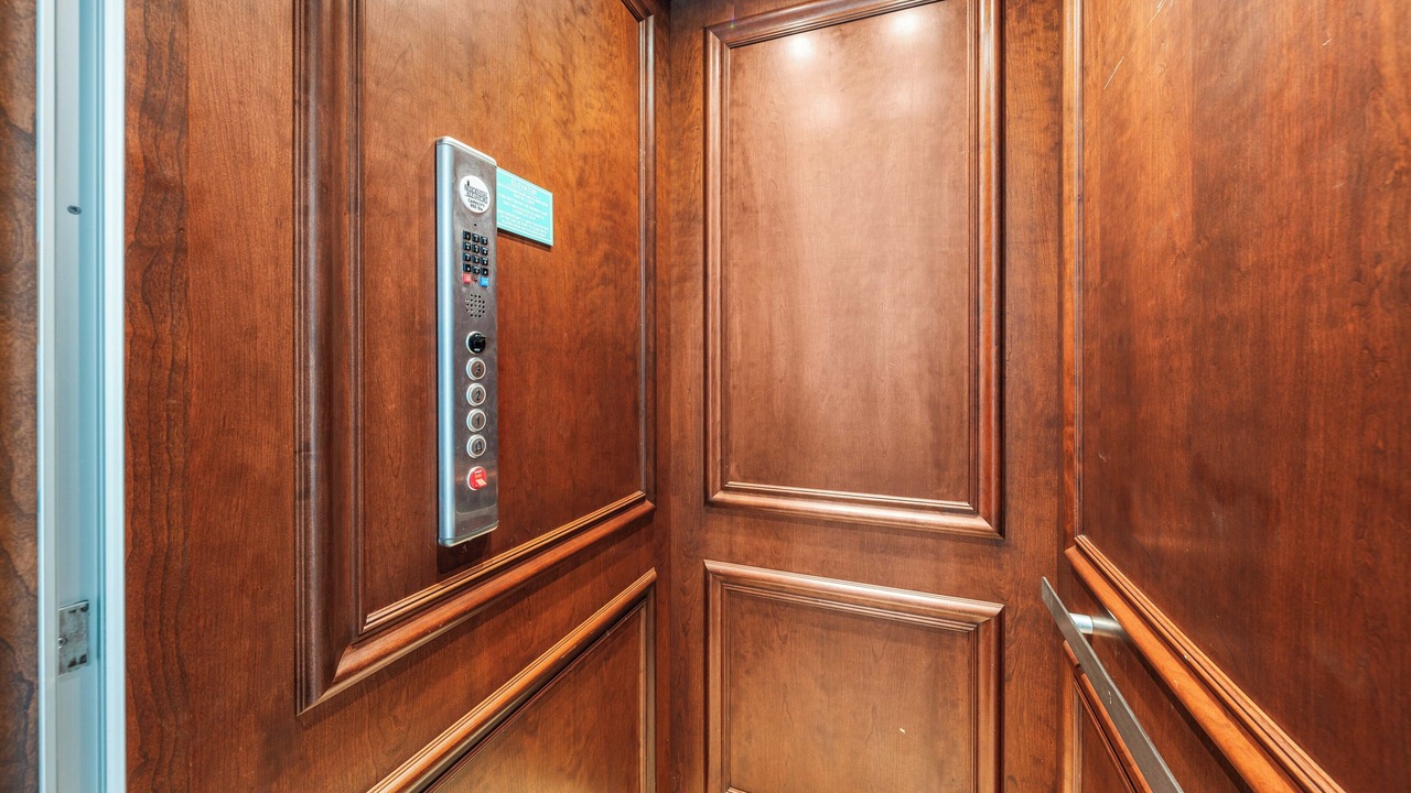 Photo of Others in Delos