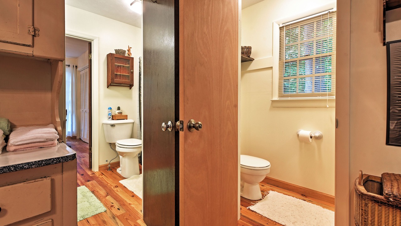 Photo of Bathroom in Candler