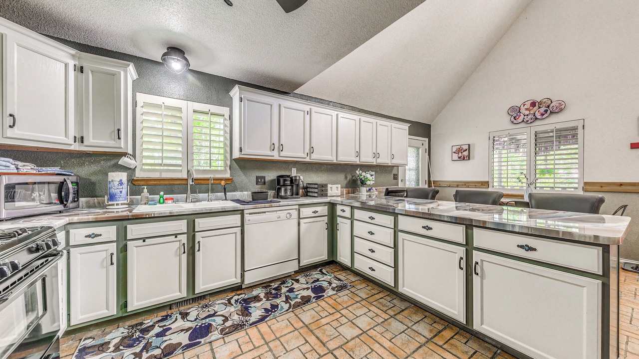 Photo of Kitchen in Cloudcroft