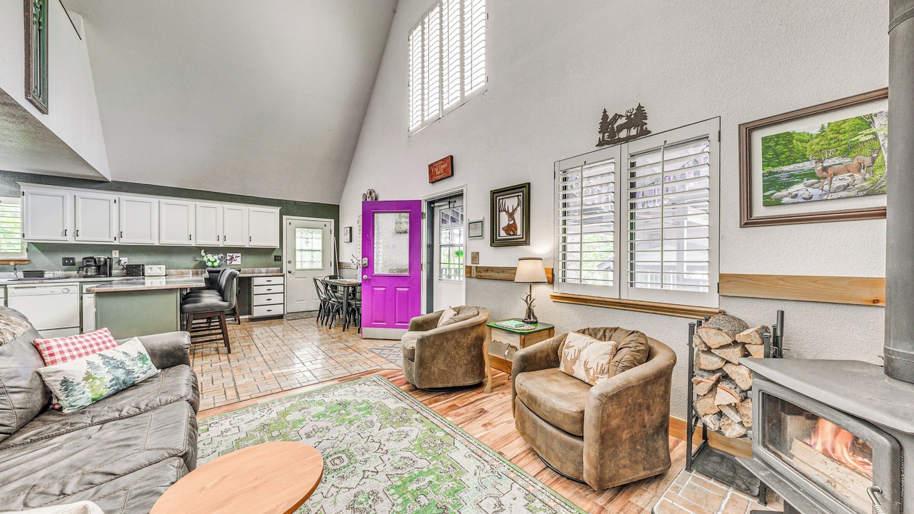 Photo of Livingroom in Cloudcroft