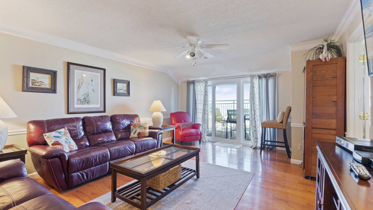 Photo of Livingroom in Surfside Beach