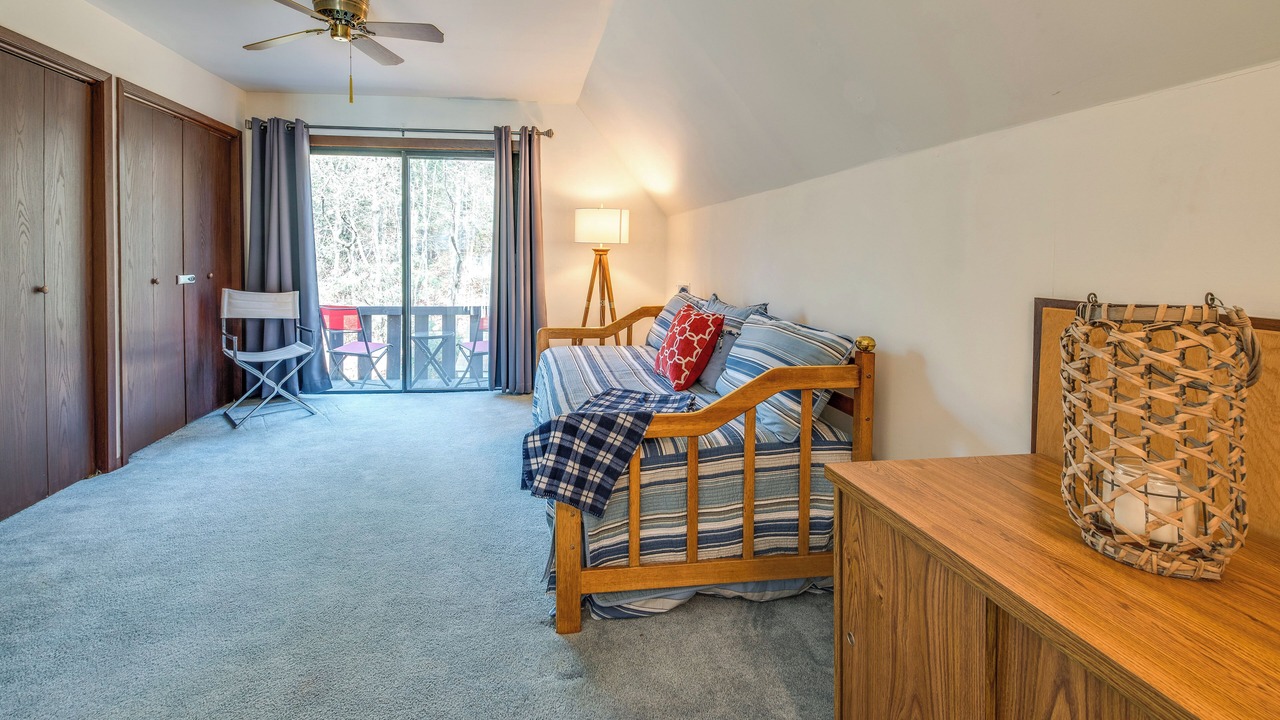Photo of Livingroom in Aquashicola