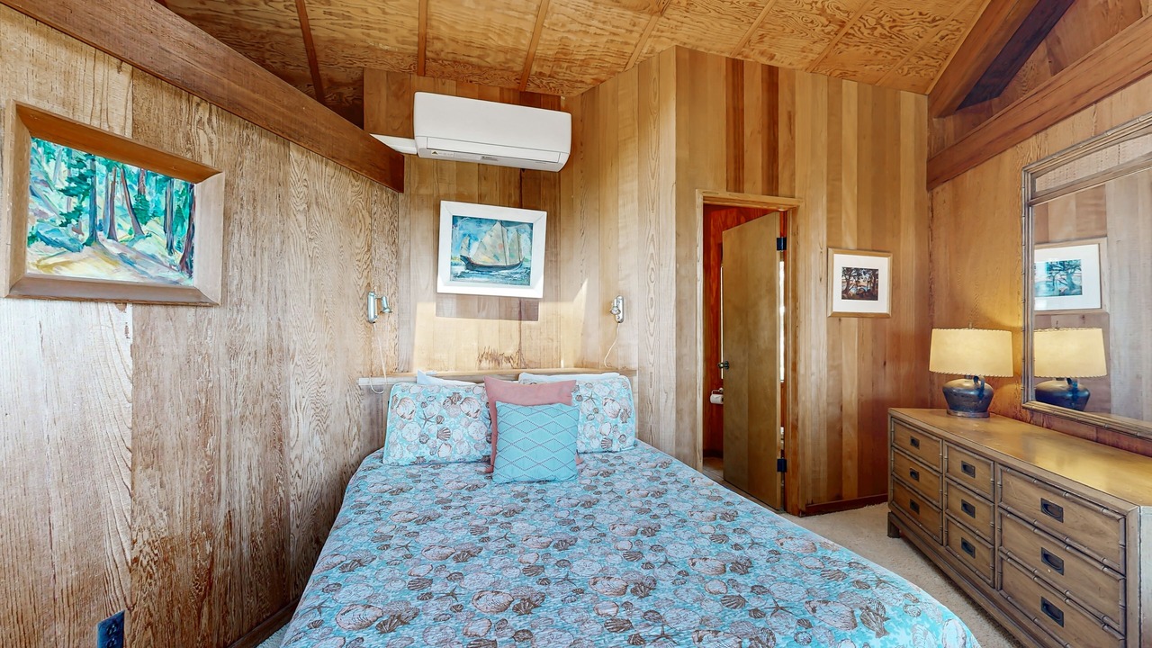 Photo of Bedroom in Sea Ranch